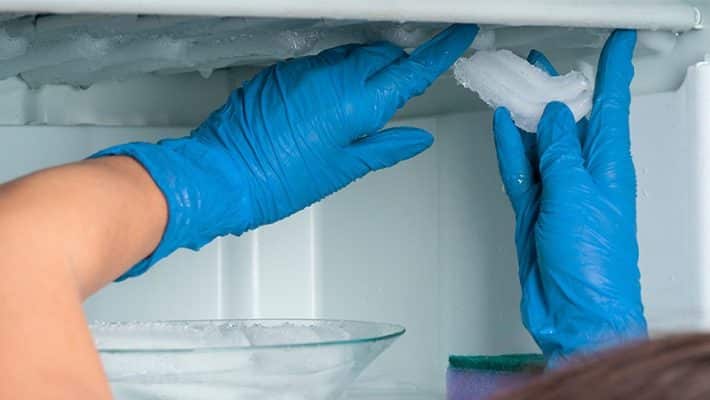 جلوگیری از برفک یخچال و راه از بین بردن آن